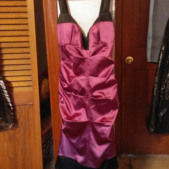 Dress - Picture 3 of 4